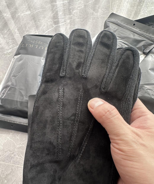 全新正品出口日单亚马逊在售全头层猪皮复合绒加厚男士防风保暖手套

全新正品25年新款秋冬日单 现货在仓

均码就一个M 165-180身高 120-170斤均可 商品图2