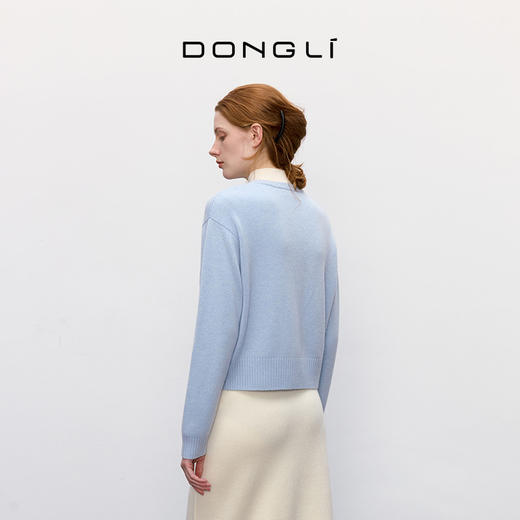 东黎 • 童心未远 初雪 山羊绒女士冬季提花圆领开衫 5556 商品图4