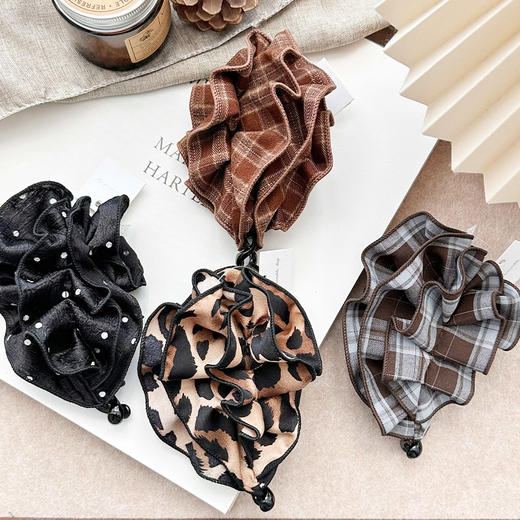 韩系布艺蓬蓬云朵香蕉夹-纪念日百货门店同款167746162 商品图0