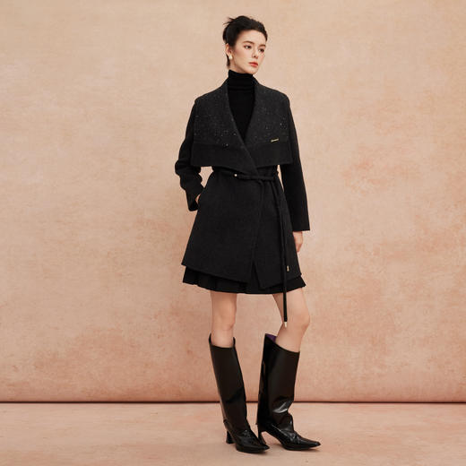 QH953斯尔丽2025新款气质静奢风精致亮片大翻领收腰一手长双面呢大衣 商品图3