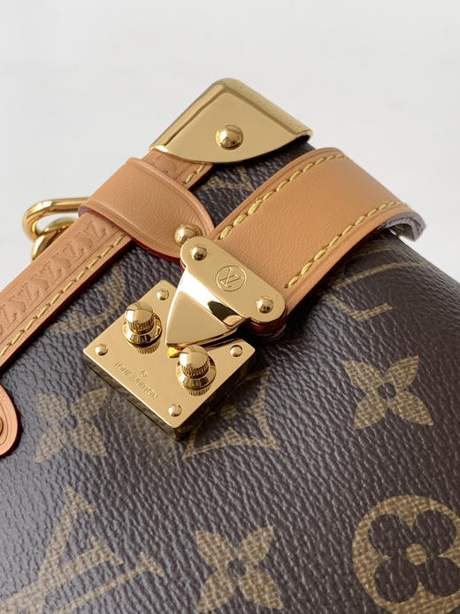 秋冬特惠💰1370 渠道级LV【全钢五金 163c01变码芯片】te级LV 全套包装 M46815老花 早春系列Cruise系列 商品图4