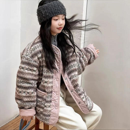 🌸内附对比🆚远超市场版❗️降温预警❗️雪天氛围感穿搭⚠️【吉米故事费尔岛两面穿羊羔毛外套】🌈｜气温骤降10℃美貌+实用”双buff叠满这件两面穿外套直接杀疯了！ 商品图1