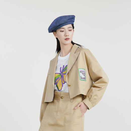 谜底短款外套女2023春季新款简约百搭西装领小外套长袖231MW0012 商品图1