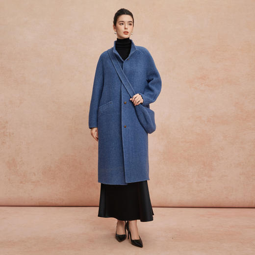QH929斯尔丽25新款含山羊绒棉羊毛轻柔廓形宽松配同面料羊绒斜挎包大衣 商品图3