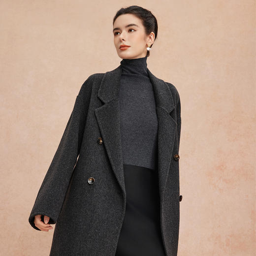 QH940斯尔丽2025新款西装领松弛感老钱风气质廓形百搭双面呢羊毛大衣 商品图12
