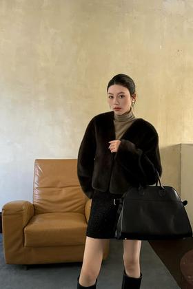 ELLA JADE 纯色高级感简约皮草毛绒外套 21316