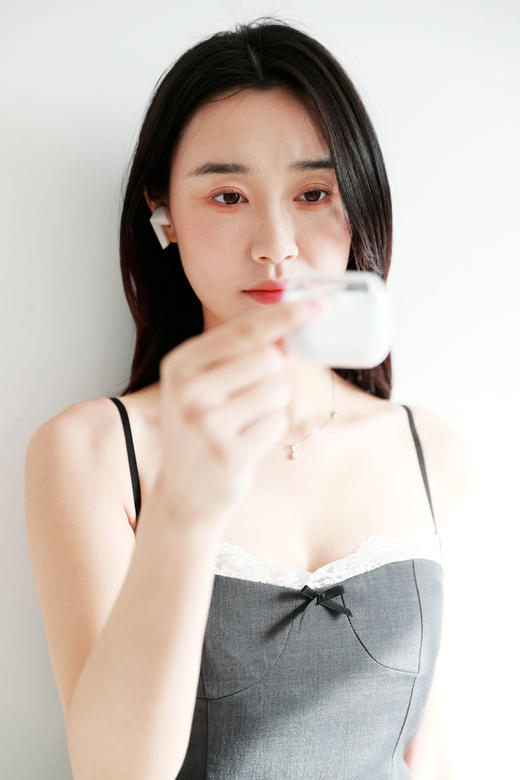 完全贴合的感觉，录音室般的音质。主动降噪无线蓝牙耳机C112666 商品图2