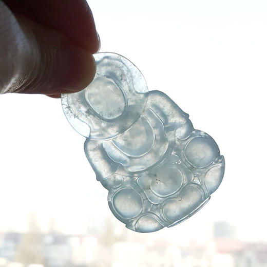 【天然正品】A货翡翠天然收藏级细腻冰种晴水飘蓝花观音坐莲（平安安乐）翡翠吊坠项链56.1*36.8*8.7MM（皆取最大值）女士191125NJT08 商品图3