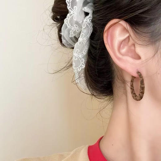 欧美独特气质豹纹植绒耳圈（40mm）-纪念日百货门店同款167750292 商品图4