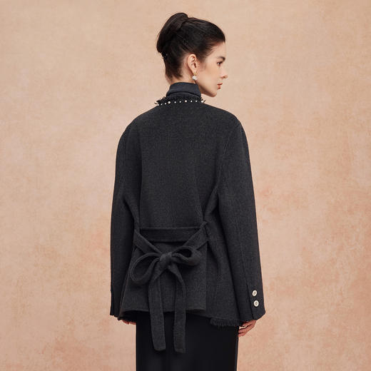 QH944斯尔丽25新款小香风系列手工珍珠奢华正肩显瘦羊毛大衣 商品图6
