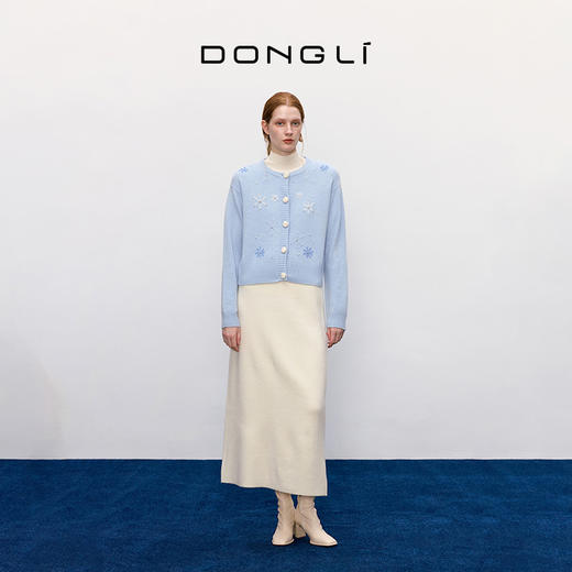 东黎 • 童心未远 初雪 山羊绒女士冬季提花圆领开衫 5556 商品图3