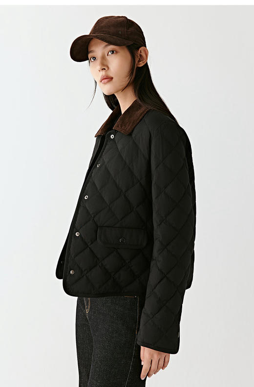 羊毛混纺短款翻盖羽绒服 翻领西装羽绒服 正肩合身廓形 线条流畅 剪裁合体 撞色灯芯绒翻领设计 羊毛混纺平纹布面料 商品图1