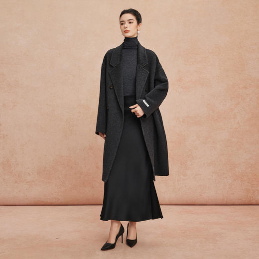 QH940斯尔丽2025新款西装领松弛感老钱风气质廓形百搭双面呢羊毛大衣 商品图11