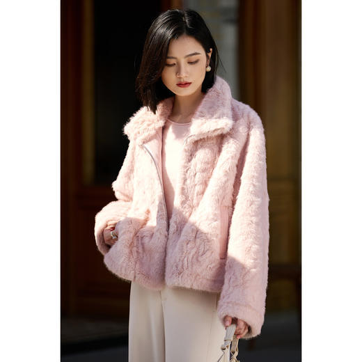 仿拉贡羊毛皮草外套 毛绒丰厚 自带光泽感 米思阳2025冬季优雅轻盈保暖仿皮草短外套女5743 商品图0