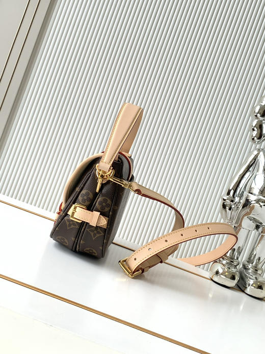 秋冬特惠💰1230 渠道级LV【全钢五金 MB163c01变码芯片】te级LV 全套包装 M46740老花 迷你双子星  Monogram帆布Saumur BB手袋 商品图1