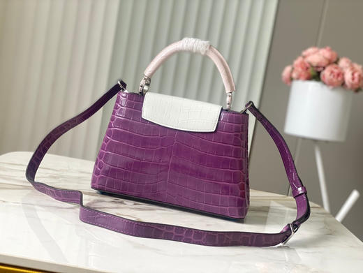 秋冬特惠💰1550 渠道级LV te级LV 全套包装 N93163/M48865紫拼色鳄鱼纹 此款珍贵的Capucines BB号手袋 商品图2