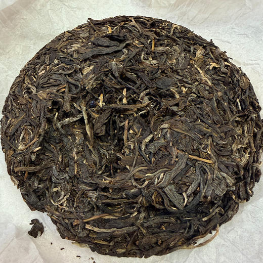 易武真正的高山森林茶，只有39片，2024年易武高山寨头春古树茶200g/饼 商品图2