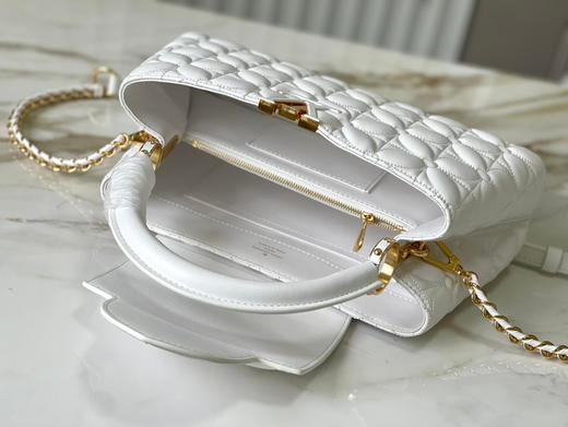 秋冬特惠💰1700 渠道级LV 新品 te级LV 全套包装 M25332/M48865白色四叶草链条款 商品图6