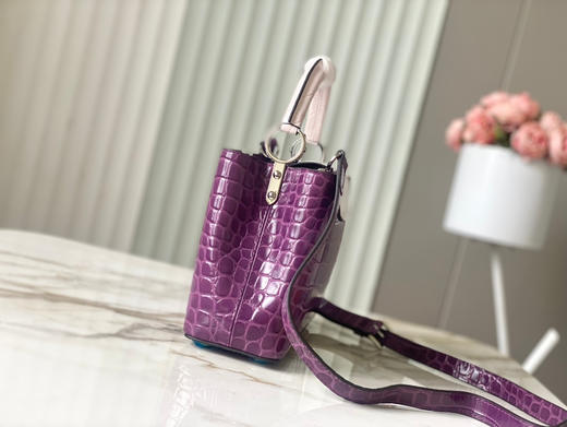 秋冬特惠💰1550 渠道级LV te级LV 全套包装 N93163/M48865紫拼色鳄鱼纹 此款珍贵的Capucines BB号手袋 商品图1