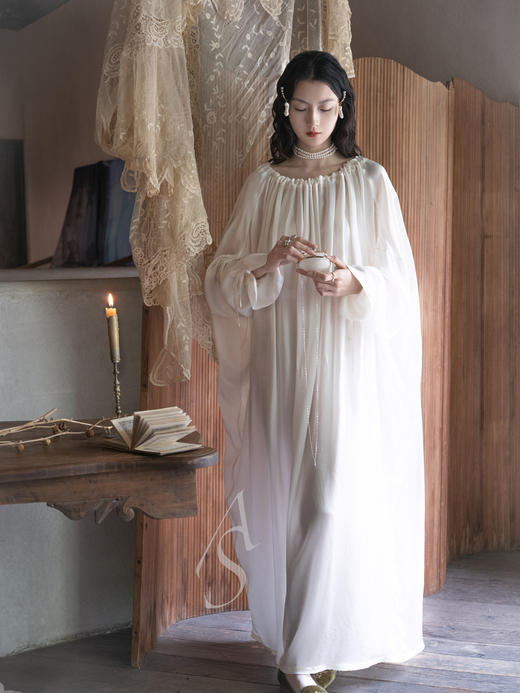 Phaedo 25AW 青瓷色/浅金色法式真丝连衣裙 商品图1