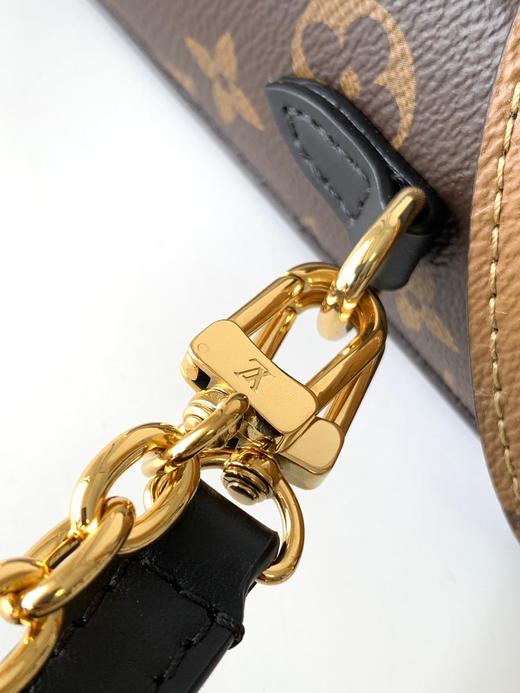 秋冬特惠💰1350 渠道级LV【全钢五金 变码芯片】te级LV 全套包装 M82465老花迷你小背包 本款Camera Box手袋 商品图5