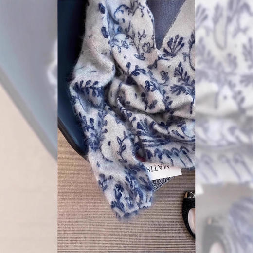 羊毛拉绒v领上衣蓝色慵懒风软糯保暖针织衫高级感复古青花瓷毛衣 商品图2