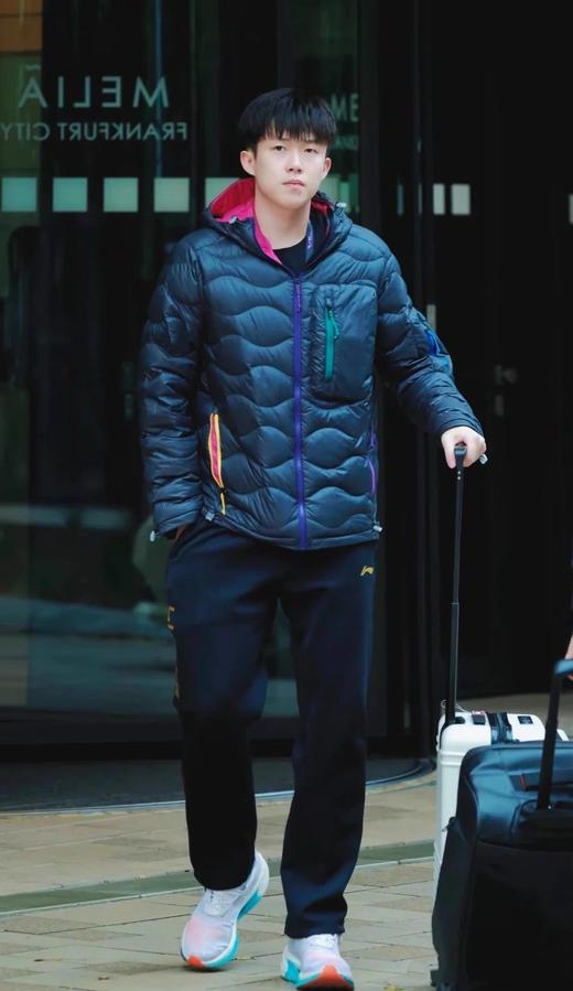 邓超王楚钦同款PP壁ke*同源山系吐司羽绒棉服 商品图0