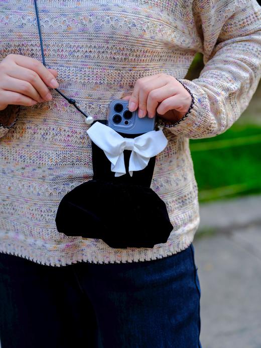 一周发货【花粉定制款手机包】手机也穿上定制的衣服啦~肩带长度两款可选，100厘米&126厘米，可以给自己和家里闺女都备一个，靓女出街！ 商品图6