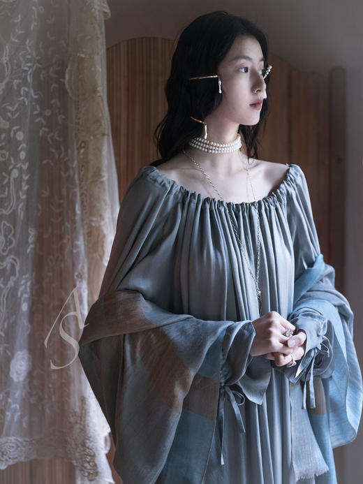 Phaedo 25AW 青瓷色/浅金色法式真丝连衣裙 商品图12