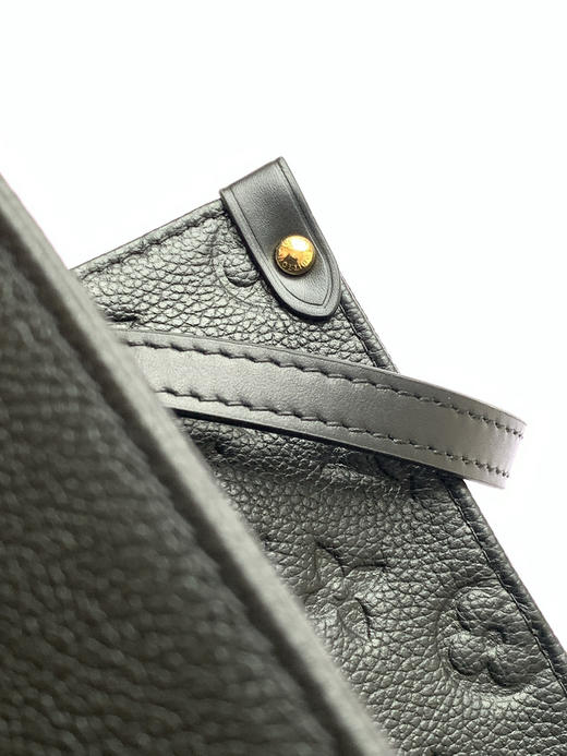 秋冬特惠💰1530 渠道级LV【全钢五金 变码芯片】te级LV 全套包装 M44925黑色压花 ONTHEGO 大号手袋 商品图6