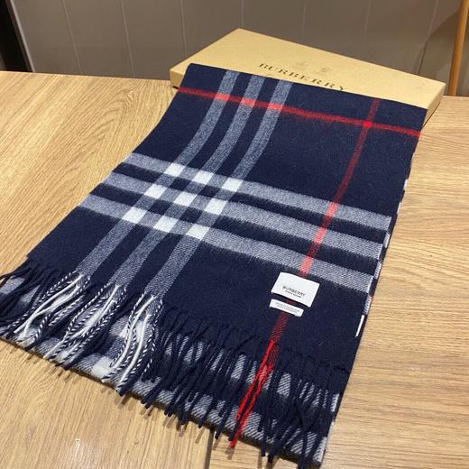 点此购买 巴宝莉万年经典巴格小围巾 336550 商品图13
