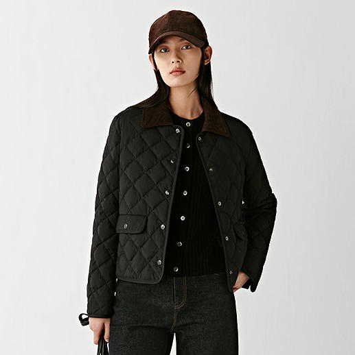 羊毛混纺短款翻盖羽绒服 翻领西装羽绒服 正肩合身廓形 线条流畅 剪裁合体 撞色灯芯绒翻领设计 羊毛混纺平纹布面料 商品图0