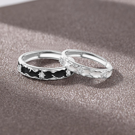 【999足银】KADER卡蒂罗 星月相伴情侣对戒 经典百搭简约风相伴一生男女友开口可调节素圈一对 梦幻灵动不规则纹理感设计 商品图3