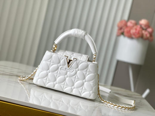 秋冬特惠💰1600 渠道级LV 新品 te级LV 全套包装 M25332/M48865白色四叶草链条款 商品图0