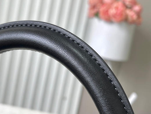 秋冬特惠💰1700 渠道级LV 新品 te级LV 全套包装 M25332/M48865黑色四叶草链条款 商品图3