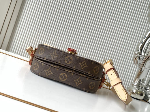 秋冬特惠💰1230 渠道级LV【全钢五金 MB163c01变码芯片】te级LV 全套包装 M46740老花 迷你双子星  Monogram帆布Saumur BB手袋 商品图3