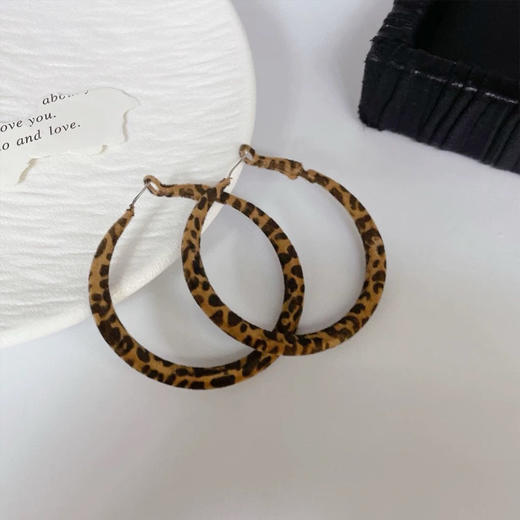 欧美独特气质豹纹植绒耳圈（40mm）-纪念日百货门店同款167750292 商品图1