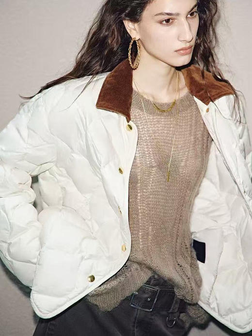 巴恩风灯芯绒领羽绒服 防风防水拼灯芯绒翻领羽绒服 轻复古简法着装 轻暖宽松轻松包容身形 撞色灯芯绒 商品图1