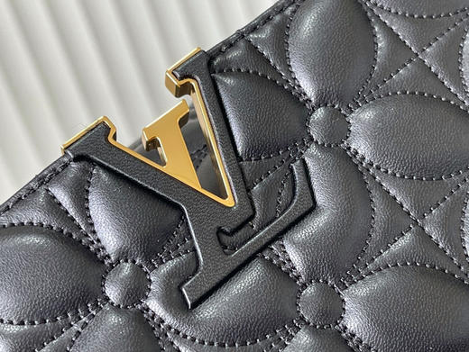 秋冬特惠💰1700 渠道级LV 新品 te级LV 全套包装 M25332/M48865黑色四叶草链条款 商品图5