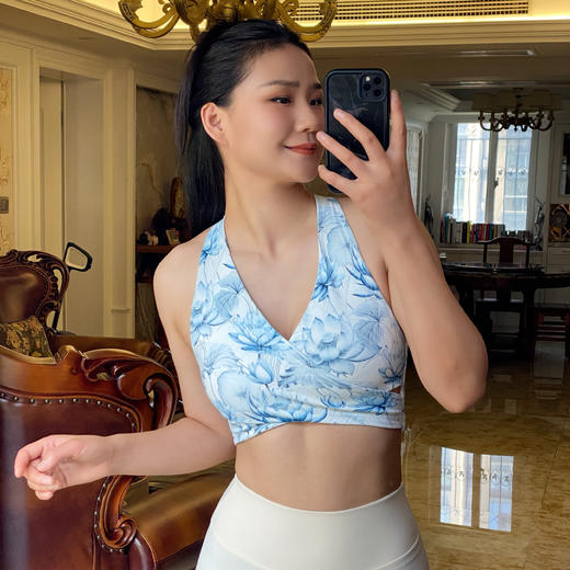 跃牌【海听系列】新款印花运动内衣女气质时尚瑜伽服挂脖美背背心上衣XC79 商品图4