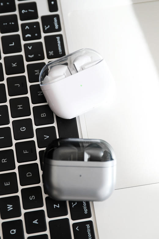 完全贴合的感觉，录音室般的音质。主动降噪无线蓝牙耳机C112666 商品图9