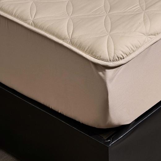 全新升级款，从内暖到外 【查尔斯·米伦CM双感A类全棉暖绒床笠】母婴A类品质，A类面料，双面可用，可水洗 可机洗，蓄热更持久 ，防螨率保持如初 商品图7