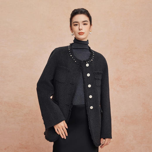 QH944斯尔丽25新款小香风系列手工珍珠奢华正肩显瘦羊毛大衣 商品图5