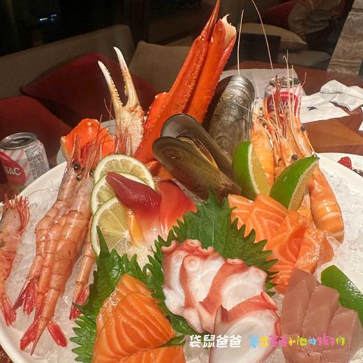 【袋鼠爸爸去哪儿 |西安海荣JW万豪酒店-海鲜自助午/晚餐可选】位于酒店38层JW厨房，坐拥迷人城景，环境静谧雅致。菜品种类丰富，可畅享融合中西的环球风味。一起来感受五星级酒店自助美食之旅~ 商品图11