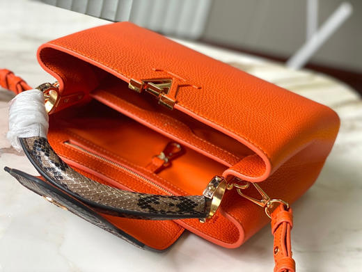 秋冬特惠💰1700 渠道级LV te级LV 全套包装 N80007/M48865艳橙 本款 Capucines BB号手袋 商品图6