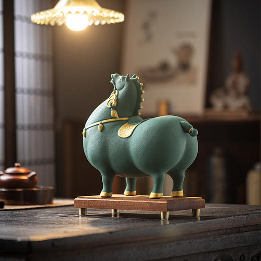 【马年】陶瓷唐马摆件 新中式客厅酒柜装饰桌面工艺品礼品 元旦新年春节礼物 商品图3