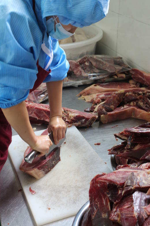 【火腿月饼】纯手工制作 宣威火腿为馅料 咸鲜四溢 商品图3