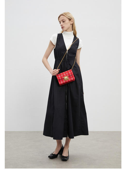 1004828508204 CHARLES&KEITH 金属扣饰链条斜挎小方包女CK2-20770587 商品图5