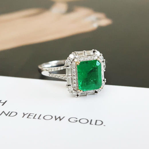 【天然正品】AU750精品白金镶钻镶天然1.13克拉木佐绿祖母绿戒指、吊坠两用款戒圈：12.5号（戒圈可改）/ 吊坠：16.1*10.5*7.5MM女士011125JJ04 商品图2