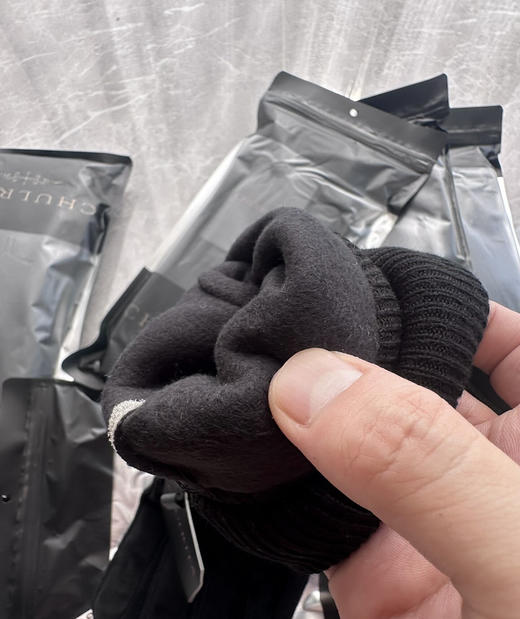 全新正品出口日单亚马逊在售全头层猪皮复合绒加厚男士防风保暖手套

全新正品25年新款秋冬日单 现货在仓

均码就一个M 165-180身高 120-170斤均可 商品图4